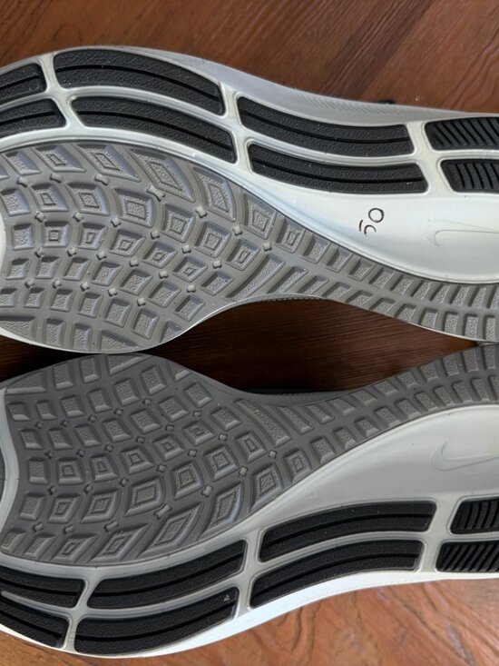 Nike Air Zoom Pegasus 37 Men Running Shoes Iron Grey LT Smoke Gray Size 10.5 main image 4